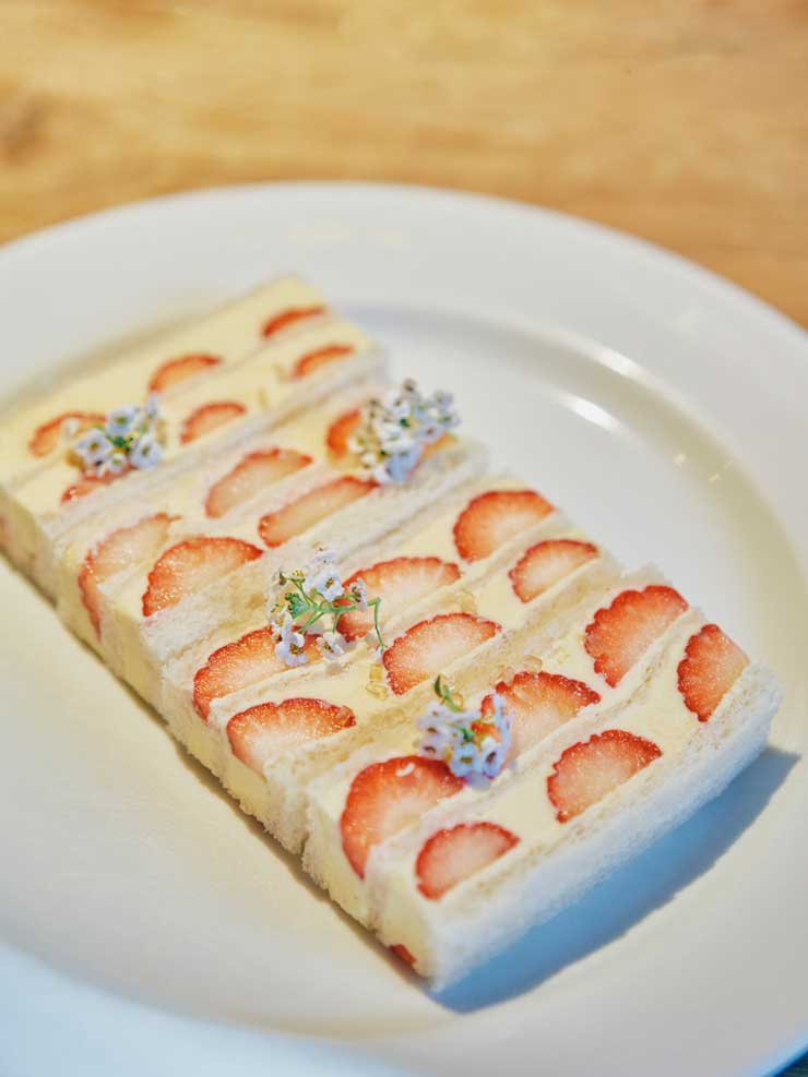 季節のフルーツサンド