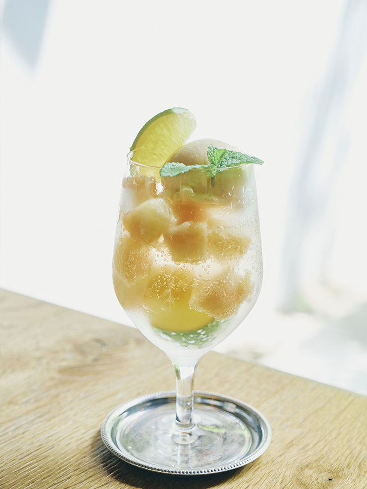 季節のフルーツクリームソーダ