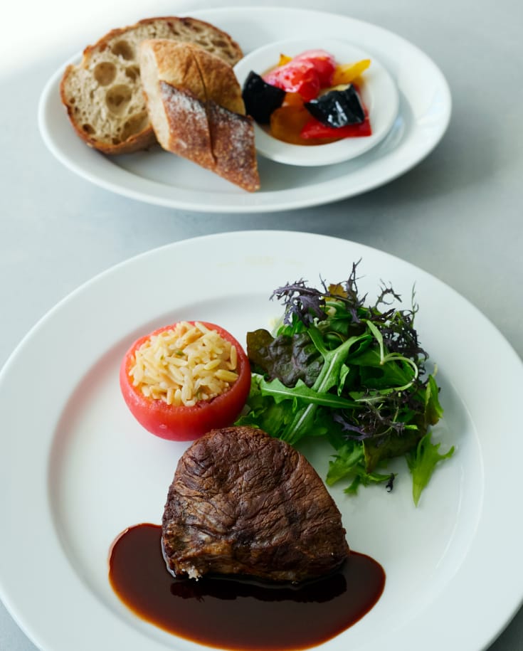 Charcoal-Grilled Wagyu Steak with Pilaf and Salad