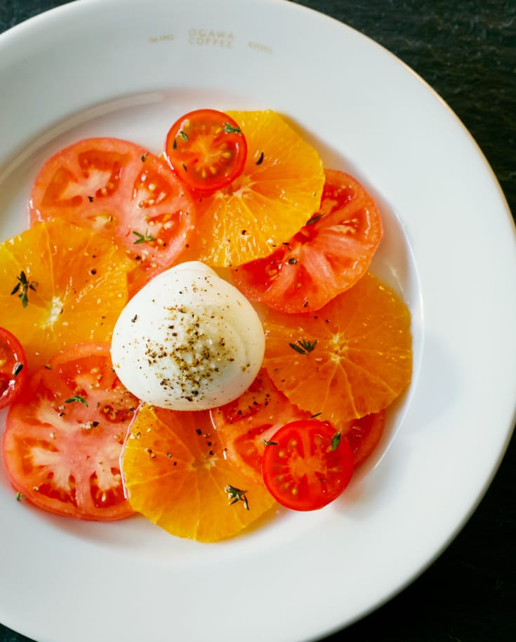 ブラータチーズ　オレンジとトマトのマリネ
