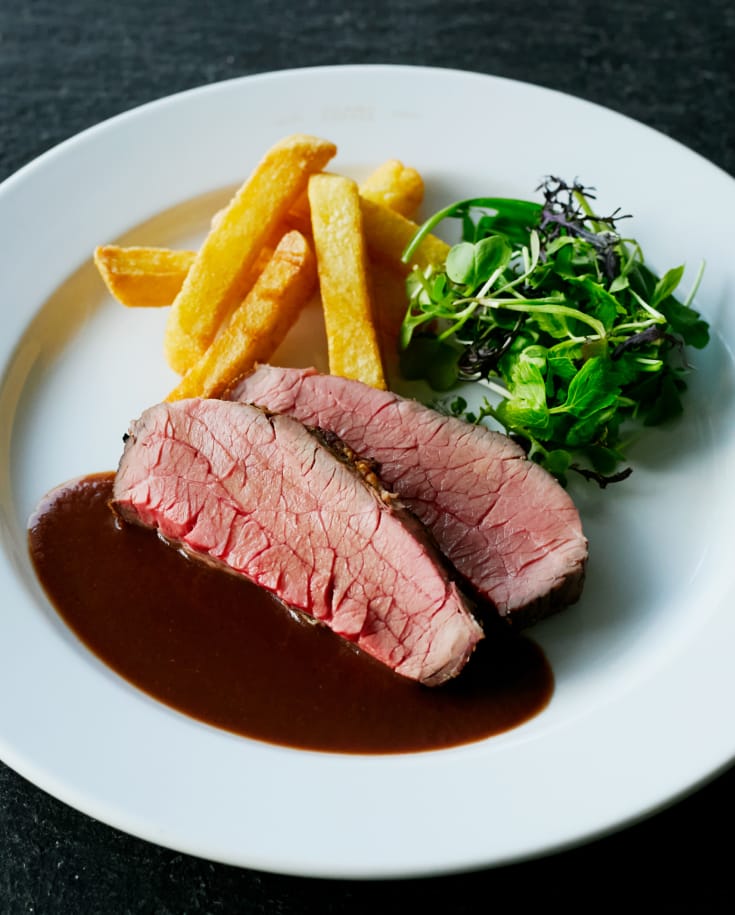 グラスフェッドビーフの炭火焼き