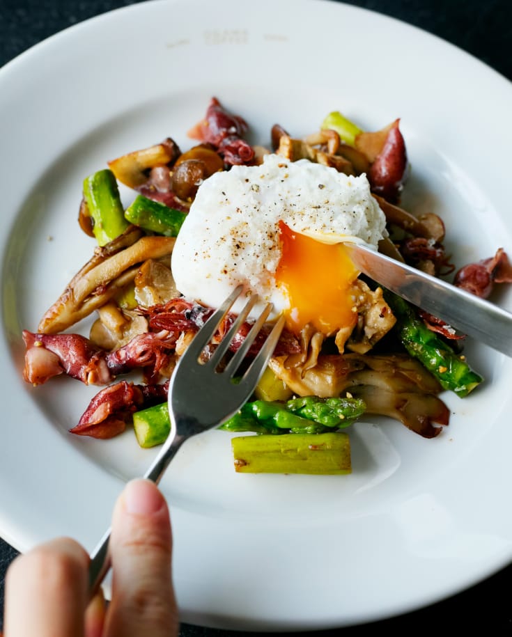 蛍烏賊とグリーンアスパラガスのフリカッセ